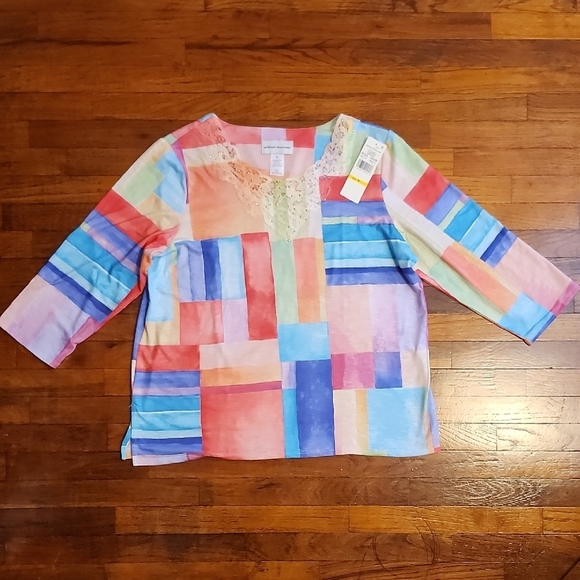 NWT Alfred Dunner Multicolor Geometric Long Sleeve Tee - Picture 1 of 3